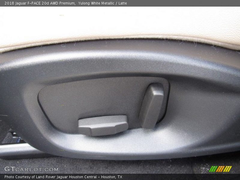 Yulong White Metallic / Latte 2018 Jaguar F-PACE 20d AWD Premium