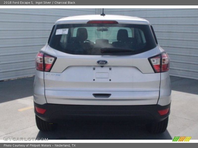 Ingot Silver / Charcoal Black 2018 Ford Escape S
