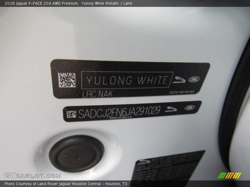 Yulong White Metallic / Latte 2018 Jaguar F-PACE 20d AWD Premium