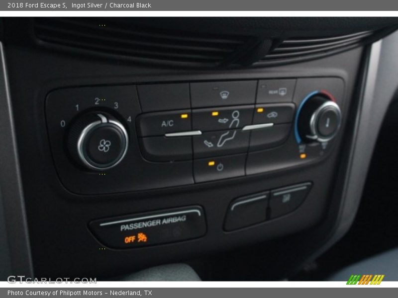 Ingot Silver / Charcoal Black 2018 Ford Escape S