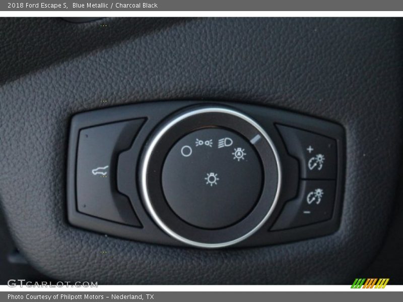 Blue Metallic / Charcoal Black 2018 Ford Escape S