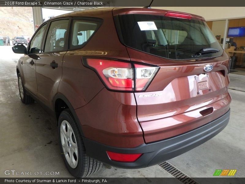 Cinnamon Glaze / Charcoal Black 2018 Ford Escape S