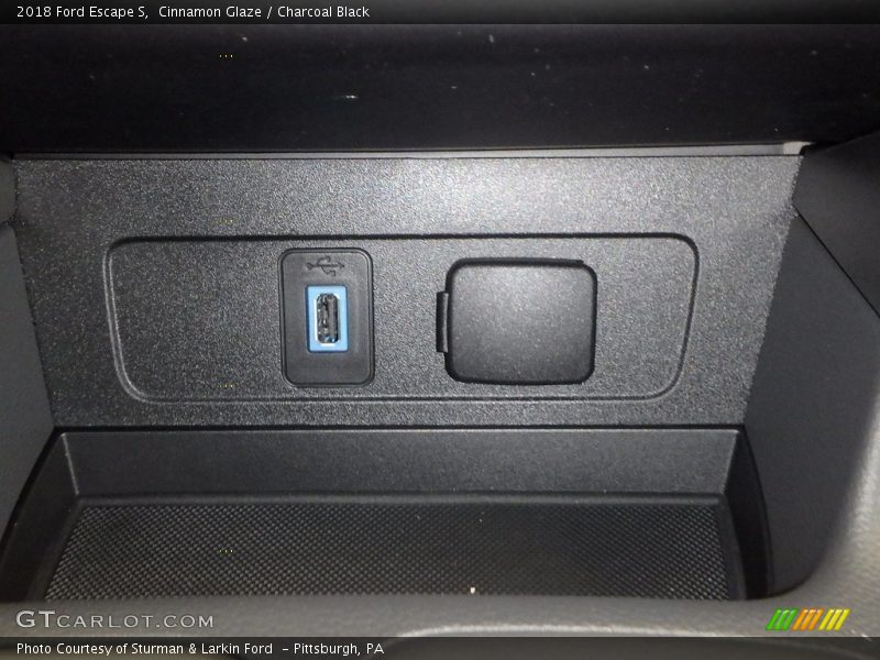 Cinnamon Glaze / Charcoal Black 2018 Ford Escape S