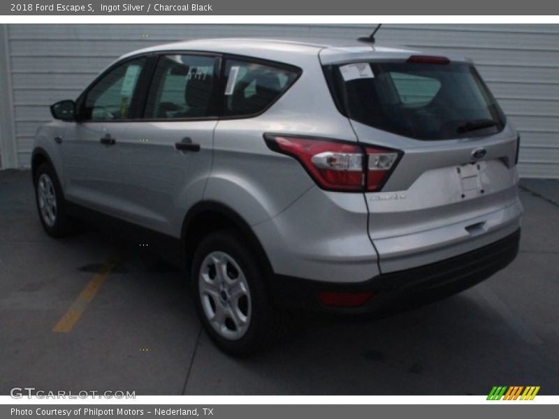 Ingot Silver / Charcoal Black 2018 Ford Escape S