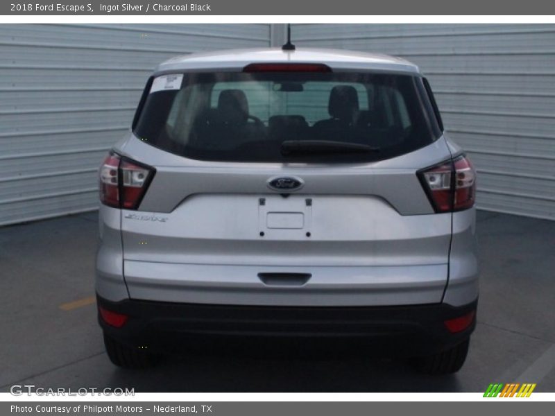 Ingot Silver / Charcoal Black 2018 Ford Escape S