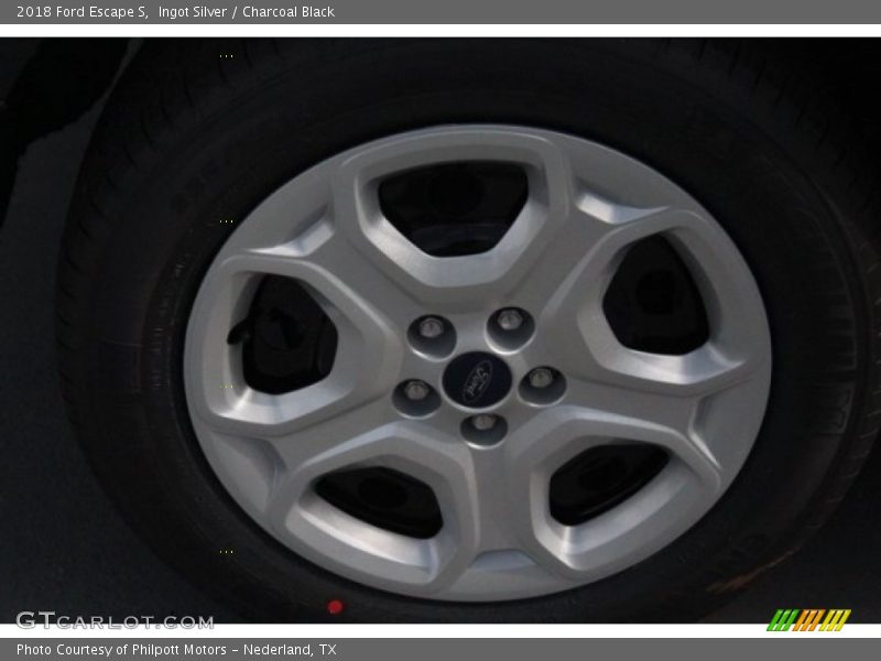 Ingot Silver / Charcoal Black 2018 Ford Escape S