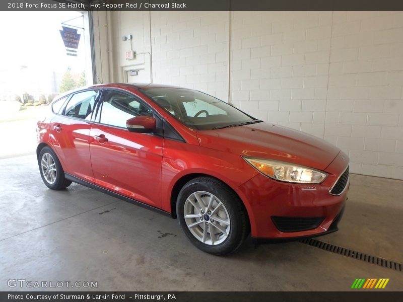 Hot Pepper Red / Charcoal Black 2018 Ford Focus SE Hatch