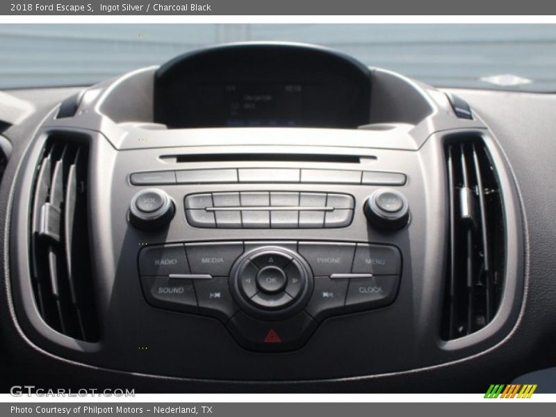Ingot Silver / Charcoal Black 2018 Ford Escape S