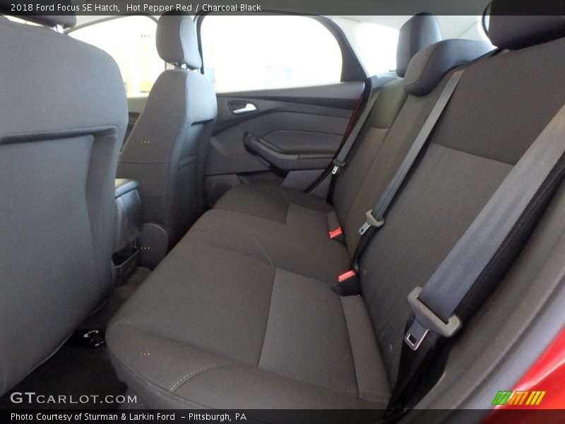 Hot Pepper Red / Charcoal Black 2018 Ford Focus SE Hatch