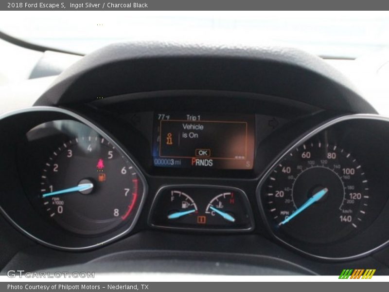 Ingot Silver / Charcoal Black 2018 Ford Escape S