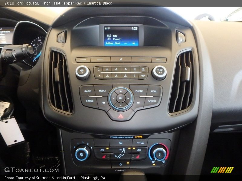 Hot Pepper Red / Charcoal Black 2018 Ford Focus SE Hatch