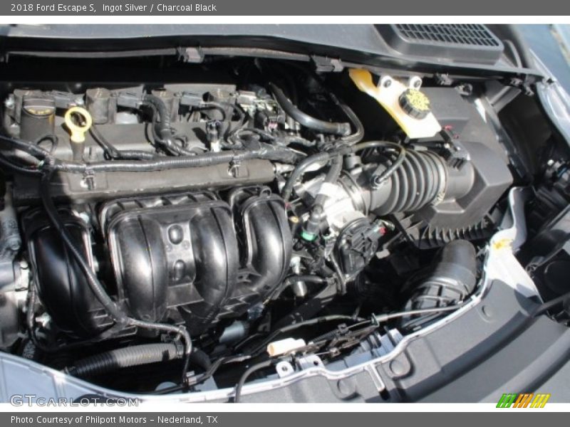 Ingot Silver / Charcoal Black 2018 Ford Escape S