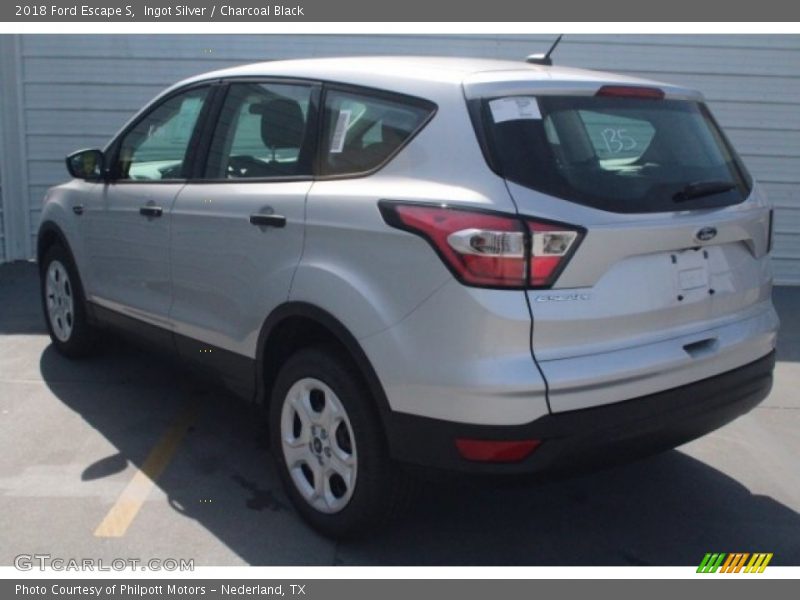 Ingot Silver / Charcoal Black 2018 Ford Escape S