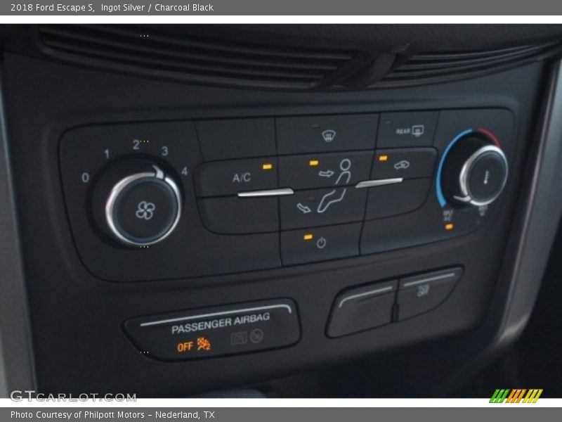 Ingot Silver / Charcoal Black 2018 Ford Escape S
