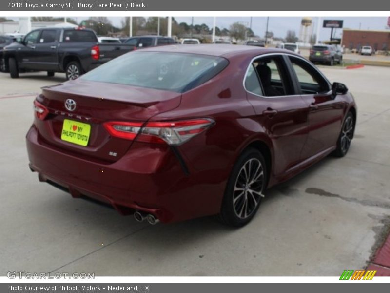 Ruby Flare Pearl / Black 2018 Toyota Camry SE