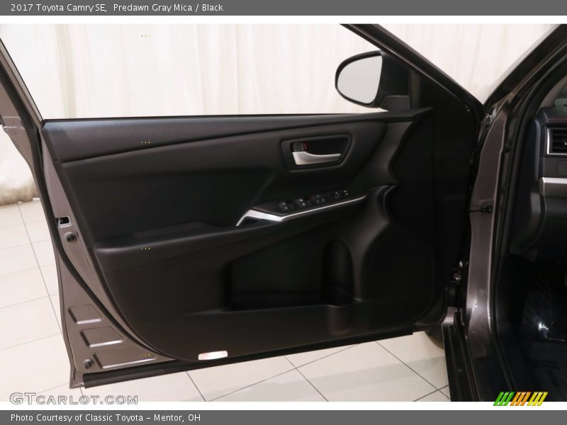 Predawn Gray Mica / Black 2017 Toyota Camry SE