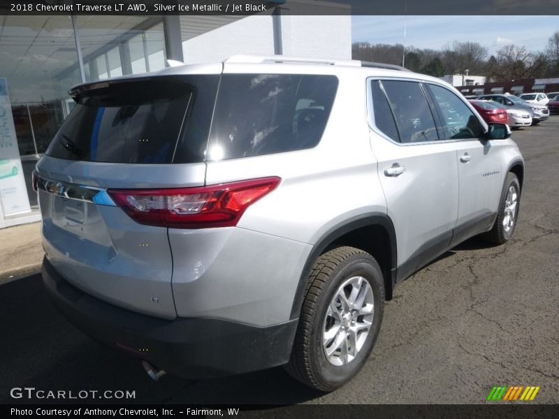 Silver Ice Metallic / Jet Black 2018 Chevrolet Traverse LT AWD