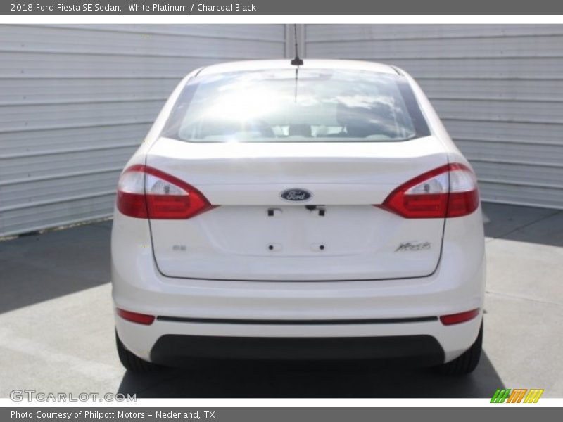 White Platinum / Charcoal Black 2018 Ford Fiesta SE Sedan