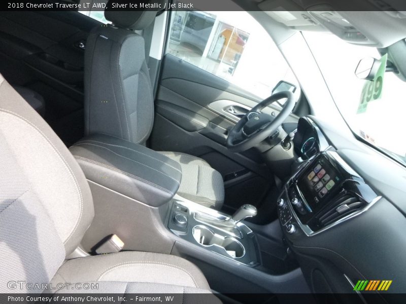 Silver Ice Metallic / Jet Black 2018 Chevrolet Traverse LT AWD