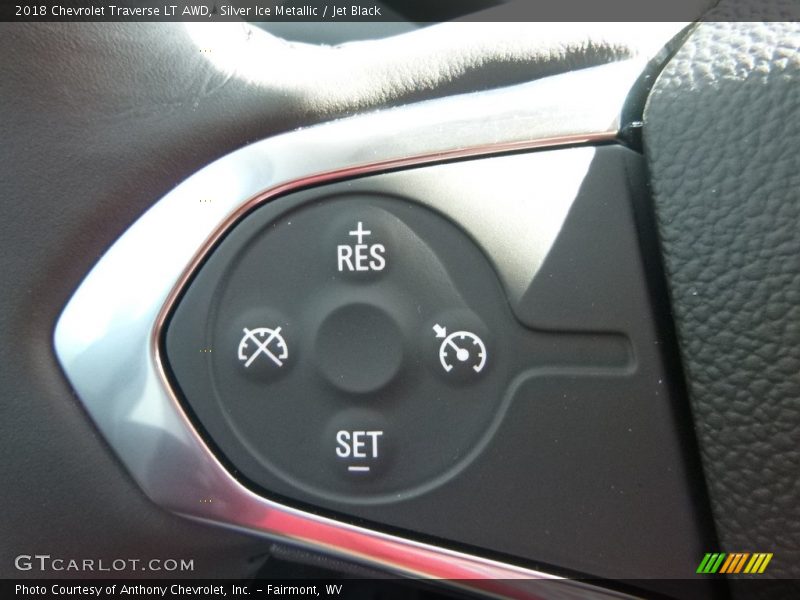 Silver Ice Metallic / Jet Black 2018 Chevrolet Traverse LT AWD