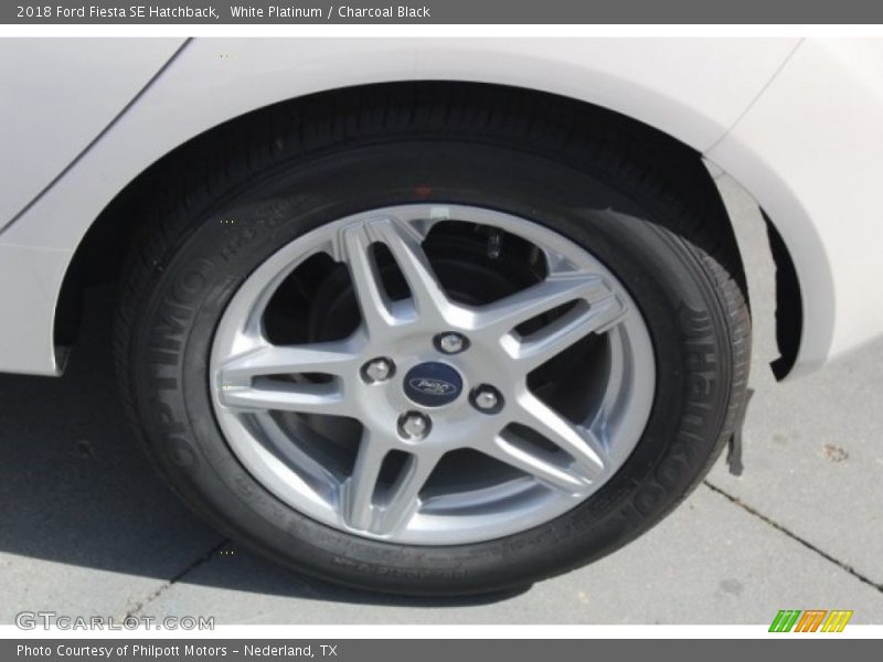 White Platinum / Charcoal Black 2018 Ford Fiesta SE Hatchback