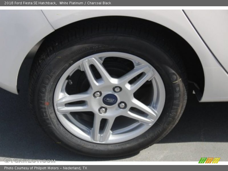 White Platinum / Charcoal Black 2018 Ford Fiesta SE Hatchback