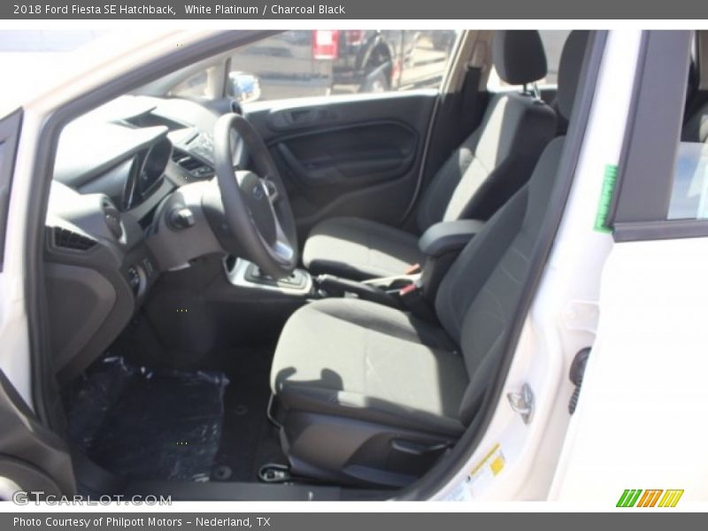 White Platinum / Charcoal Black 2018 Ford Fiesta SE Hatchback