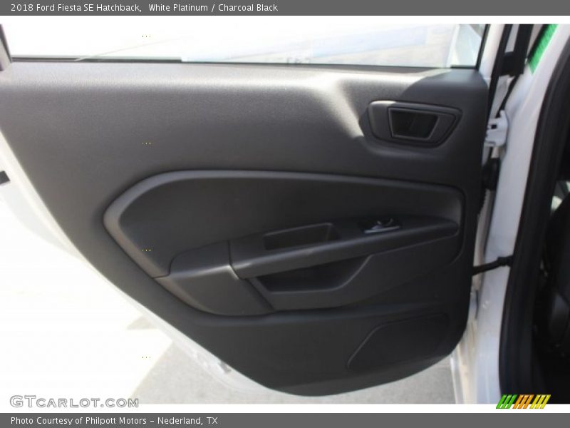 White Platinum / Charcoal Black 2018 Ford Fiesta SE Hatchback