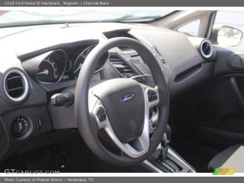 Magnetic / Charcoal Black 2018 Ford Fiesta SE Hatchback