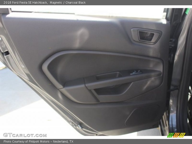 Magnetic / Charcoal Black 2018 Ford Fiesta SE Hatchback