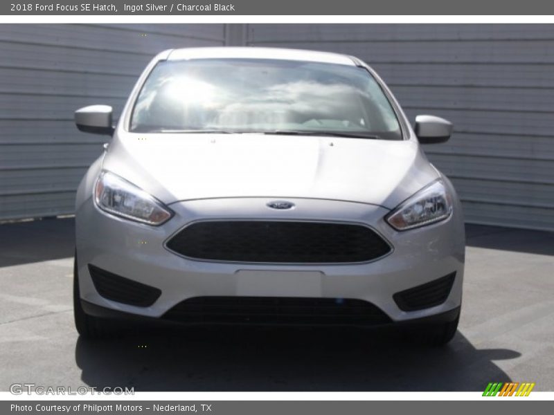 Ingot Silver / Charcoal Black 2018 Ford Focus SE Hatch