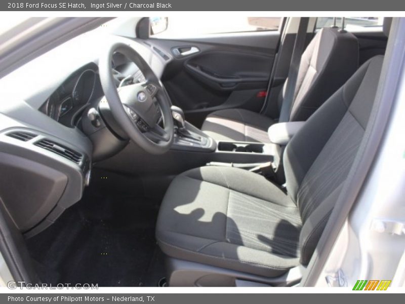 Ingot Silver / Charcoal Black 2018 Ford Focus SE Hatch