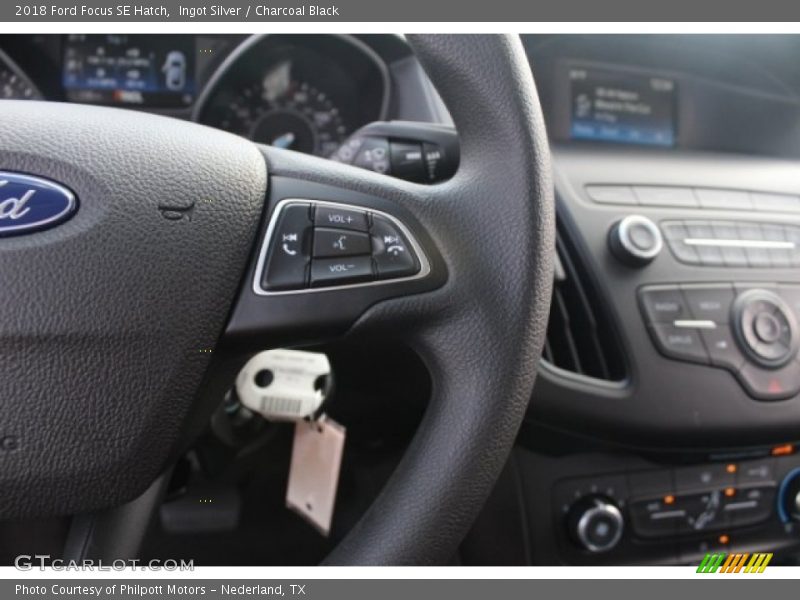 Ingot Silver / Charcoal Black 2018 Ford Focus SE Hatch