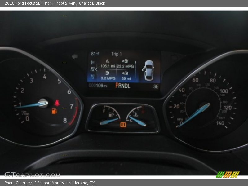 Ingot Silver / Charcoal Black 2018 Ford Focus SE Hatch