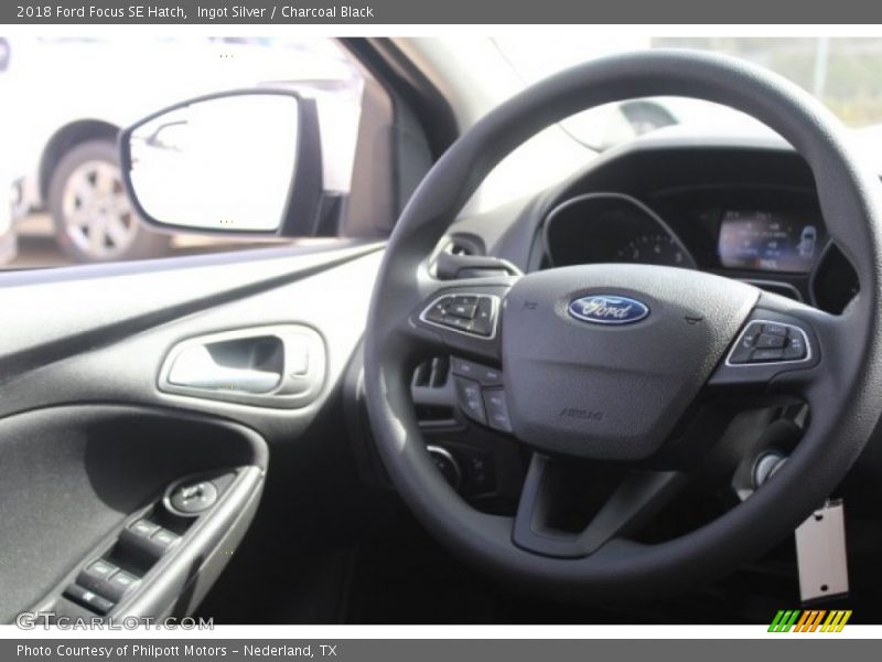 Ingot Silver / Charcoal Black 2018 Ford Focus SE Hatch