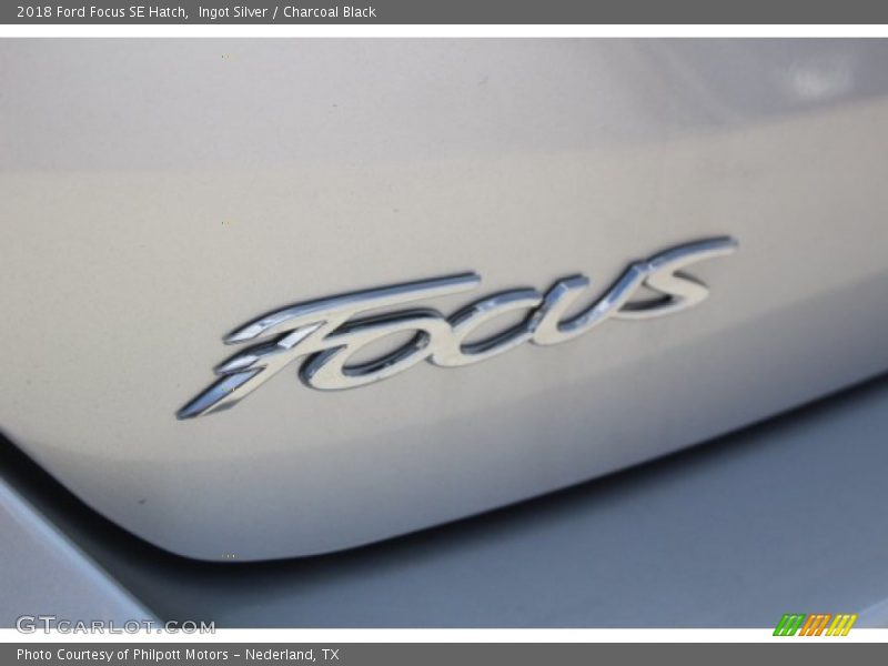 Ingot Silver / Charcoal Black 2018 Ford Focus SE Hatch