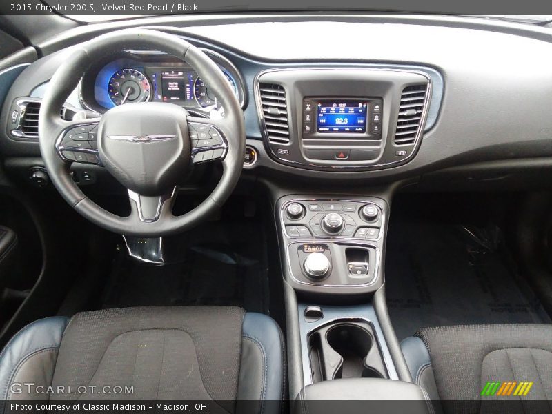 Velvet Red Pearl / Black 2015 Chrysler 200 S