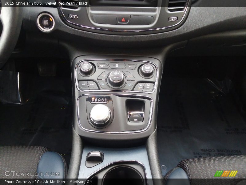 Velvet Red Pearl / Black 2015 Chrysler 200 S
