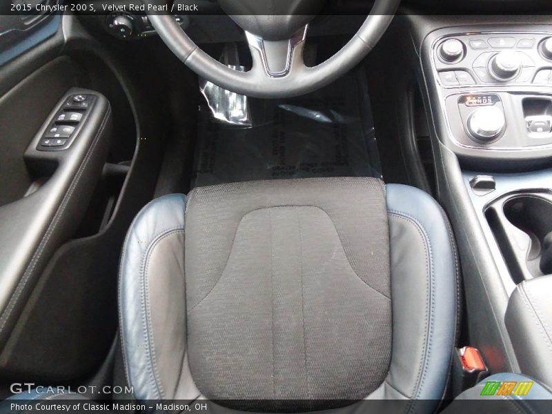 Velvet Red Pearl / Black 2015 Chrysler 200 S