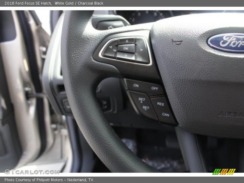 White Gold / Charcoal Black 2018 Ford Focus SE Hatch