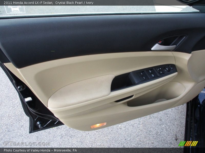Crystal Black Pearl / Ivory 2011 Honda Accord LX-P Sedan