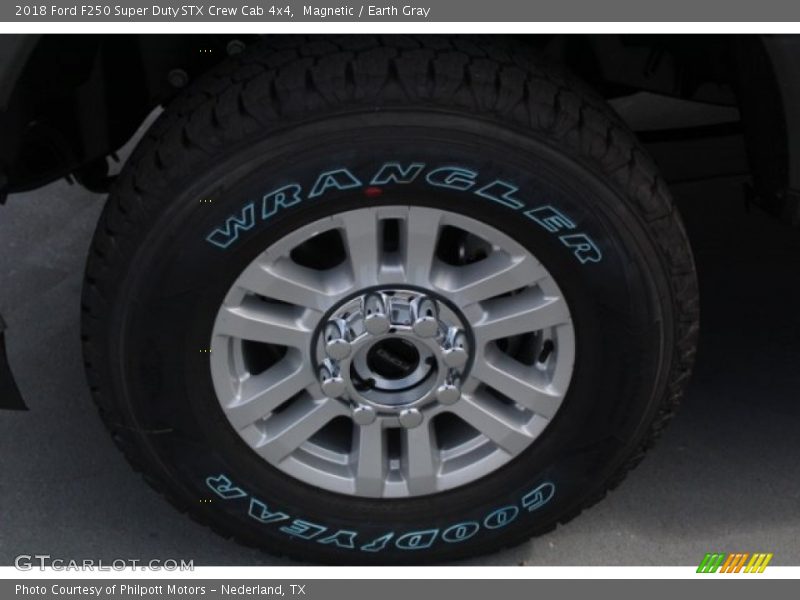 Magnetic / Earth Gray 2018 Ford F250 Super Duty STX Crew Cab 4x4