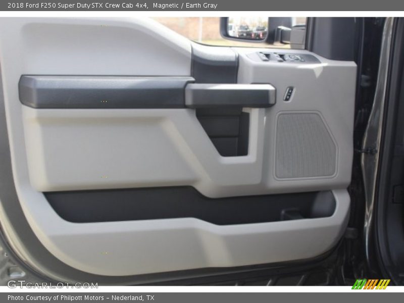 Magnetic / Earth Gray 2018 Ford F250 Super Duty STX Crew Cab 4x4