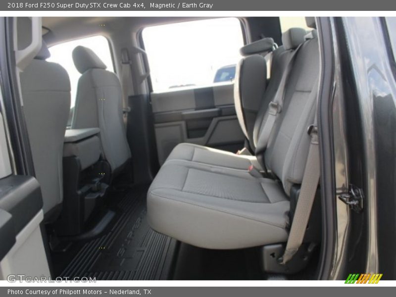Magnetic / Earth Gray 2018 Ford F250 Super Duty STX Crew Cab 4x4