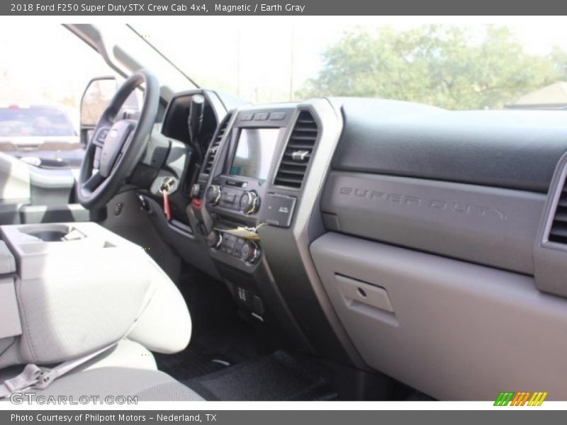 Magnetic / Earth Gray 2018 Ford F250 Super Duty STX Crew Cab 4x4