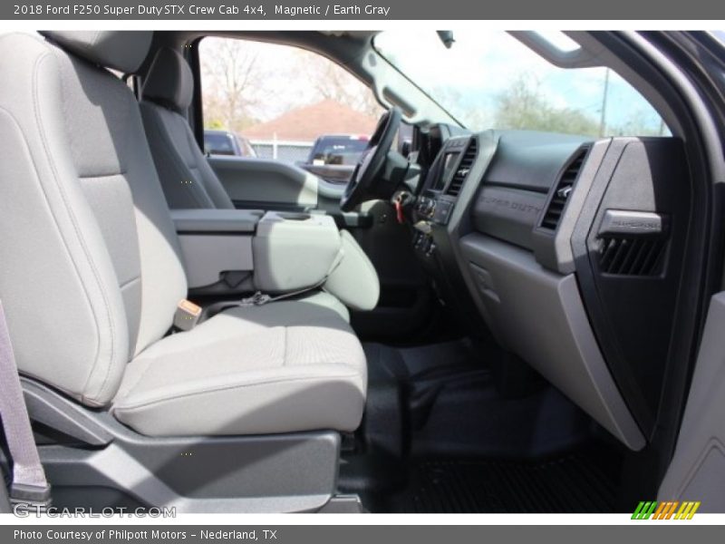 Magnetic / Earth Gray 2018 Ford F250 Super Duty STX Crew Cab 4x4