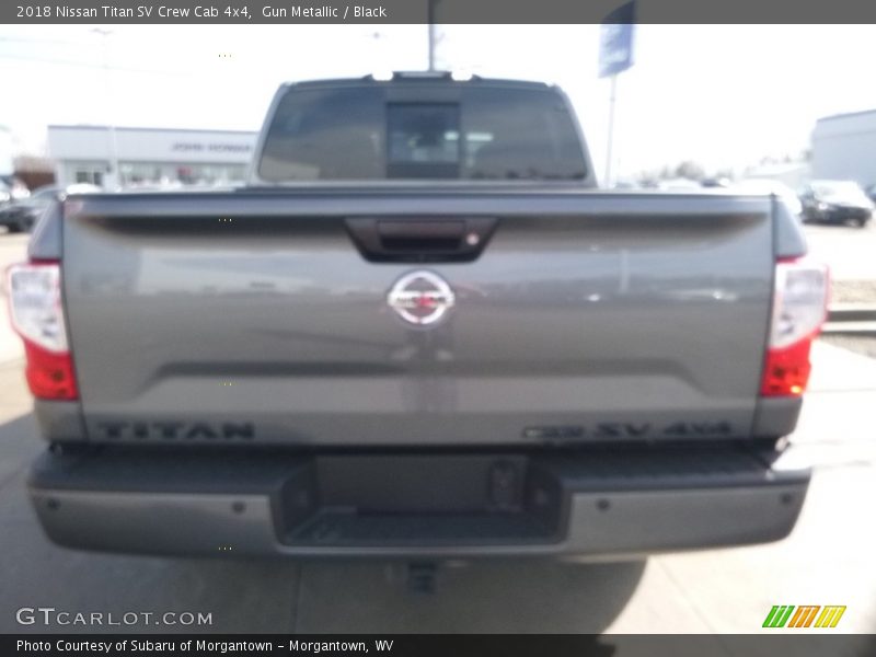 Gun Metallic / Black 2018 Nissan Titan SV Crew Cab 4x4