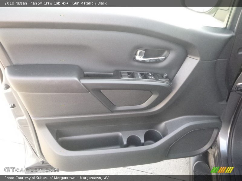 Gun Metallic / Black 2018 Nissan Titan SV Crew Cab 4x4