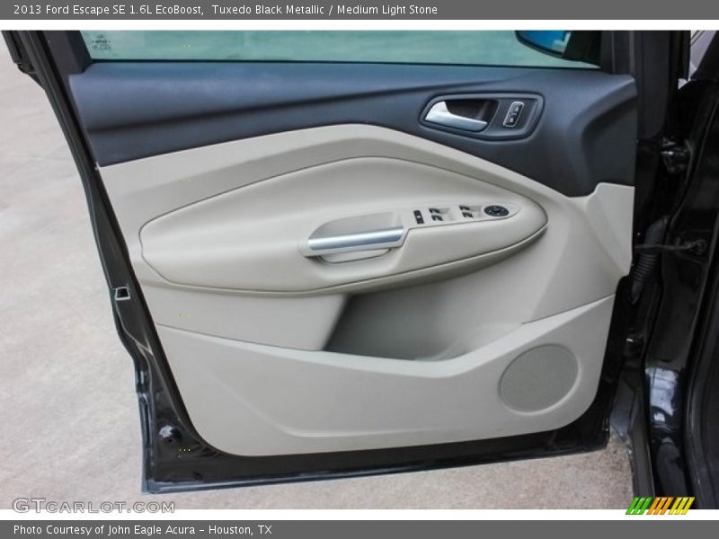 Tuxedo Black Metallic / Medium Light Stone 2013 Ford Escape SE 1.6L EcoBoost