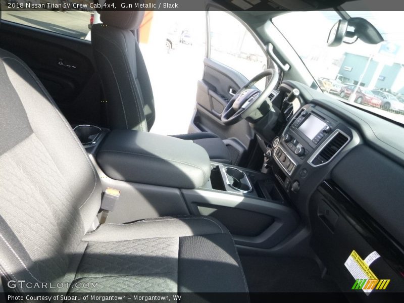 Gun Metallic / Black 2018 Nissan Titan SV Crew Cab 4x4